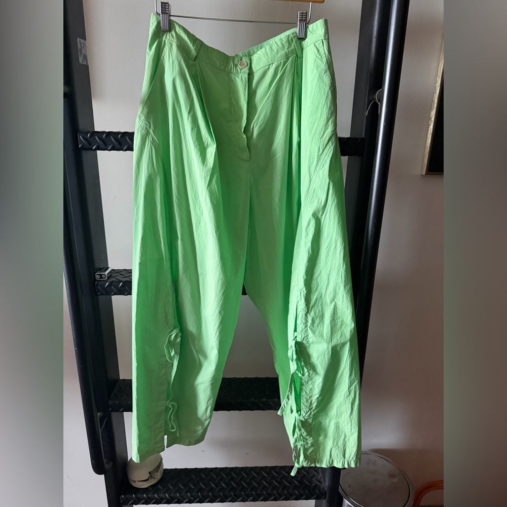 HENRIK VIBSKOV Siesta Pants in Summer Green.